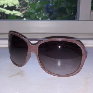 Banana Republic sunnies